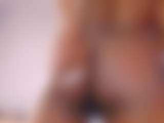 Live cam show with Agata-Grubisic - Strip Ebony on TastyBlacksLive | colombia