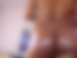 Live cam show with Agata-Grubisic - Brown Eyes Ebony on galaxygirlnitro.com