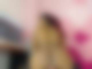 Live cam show with Agata-Grubisic - Petite on Camsoda