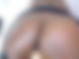 Live cam show with Agata-Grubisic - HD on Camsoda
