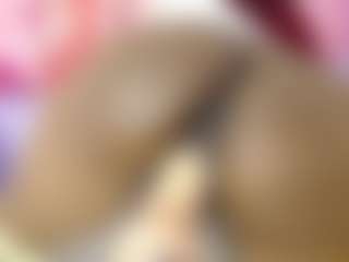 Live cam show with Agata-Grubisic - Black Small Tits on Camsoda Late Night
