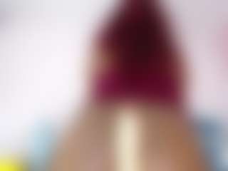 Live cam show with Agata-Grubisic - Petite on Camsoda