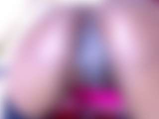 Live cam show with Agata-Grubisic - Small Tits on Livezox
