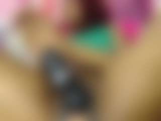 Live cam show with Agata-Grubisic - Striptease on CamwithHer