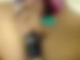 Live cam show with Agata-Grubisic - Brown Eyes Red Hair on Gym Cam Girls