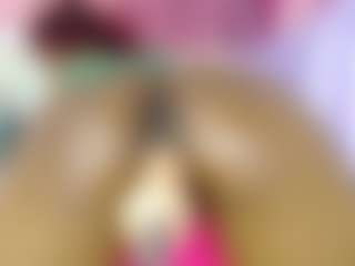 Live cam show with Agata-Grubisic - Brown Eyes Red Hair on Hubzter Live
