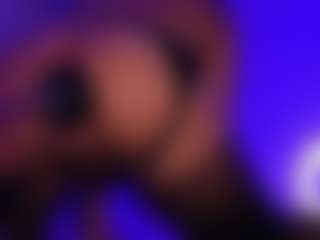 Live cam show with KatlynRous - Facial on Camsoda
