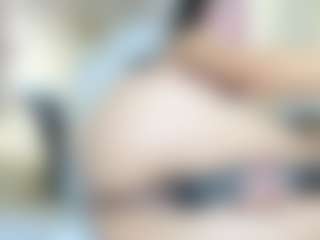 Live cam show with LilyyThea - Facial on xDating