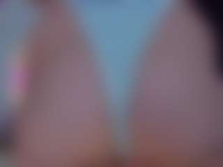 Live cam show with Vivibambi - Butt Plug on dropp.cam