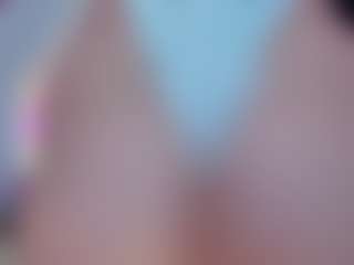 Live cam show with Vivibambi - Butt Plug on SxyPornLive