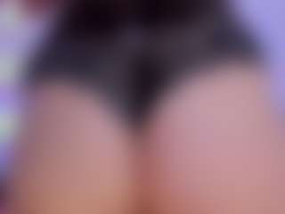 Live cam show with Vivibambi - Middle Aged on Camsoda