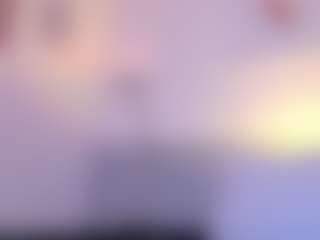 Live cam show with cutepetitee - Facesitting on parknlotfishbdy
