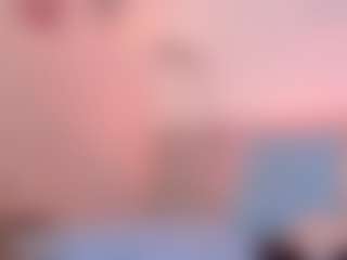 Live cam show with cutepetitee - Facesitting on UwU Esports