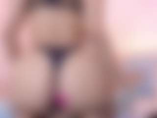 Live cam show with cutepetitee - Cuckold on Camming Site