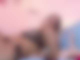 Live cam show with cutepetitee - Facesitting on Camming Site
