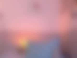 Live cam show with cutepetitee - Mature on fuklive.com