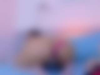 Live cam show with cutepetitee - Mature on studioflirtlive.com