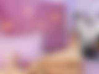 cutepetitee MILF webcam performer live streaming