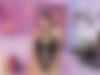 cutepetitee MILF webcam performer live streaming