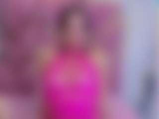 cutepetitee MILF webcam performer live streaming
