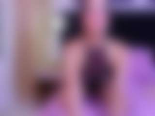 Live cam show with cutepetitee - Double Penetration on Camming Site
