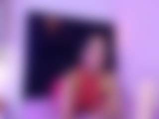 cutepetitee MILF webcam performer live streaming