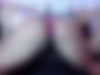 Live cam show with Queen Lola XXX - Shaved Pussy on SinfulBabes