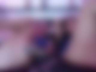 Live cam show with Queen Lola XXX - Foot Fetish Curvy on Strip Flash - Live Sex Shows