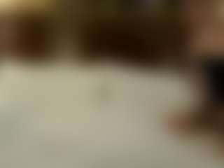 Live cam show with Queen Lola XXX - Curvy Young Adult on Fit Hotties