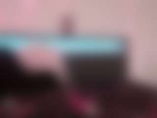 Live cam show with Queen Lola XXX - Athletic Young Adult on MyBangCams