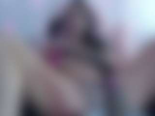 Live cam show with Queen Lola XXX - Brown Hair Petite on Camsoda