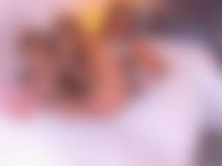 Live cam show with LauraCarther - Petite on Camsoda