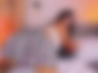 Live cam show with LauraCarther - Handjob on Camiplay Live