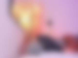 Live cam show with LauraCarther - Big Tits Small Tits on CamwithHer