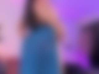 Live cam show with LauraCarther - Petite on sexylive.show