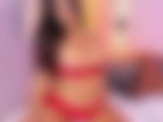Live cam show with LauraCarther - Squirt on Camsoda