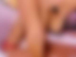 Live cam show with LauraCarther - Spy Petite on Camsoda