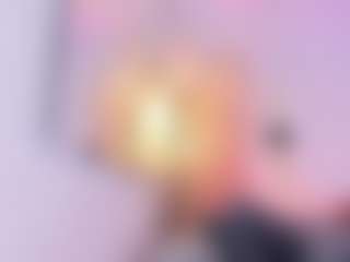 Live cam show with LauraCarther - Facial on Camsoda