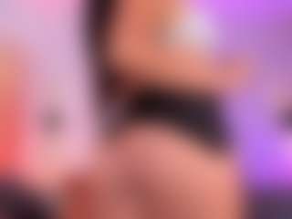 Live cam show with LauraCarther - Blowjob on Mixed Magazine Live
