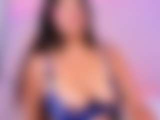 Live cam show with LauraCarther - Petite Young Adult on Camsoda