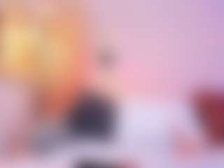 Live cam show with LauraCarther - Petite on SinfulBabes