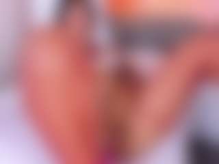 Live cam show with LauraCarther - Big Tits Small Tits on Milfs Live