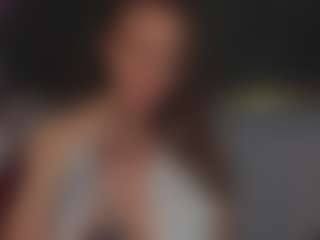 Live cam show with Agnes - Nature on luckytryst.com