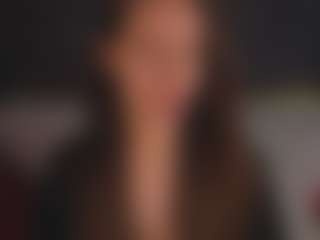 Live cam show with Agnes - Curvy on CamSodaAdn