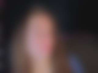 Live cam show with Agnes - College Brown Hair on Latina Girls