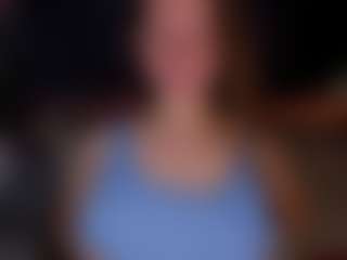 Live cam show with Agnes - Brown Hair on Chatstar