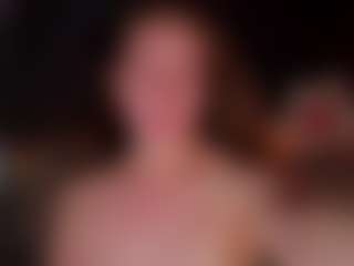 Live cam show with Agnes - Fetish Brown Hair on realtime-chat
