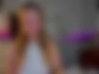 Live cam show with Casey - Twerk on Latina Girls