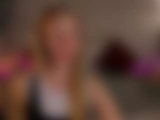 Live cam show with Casey - Curvy on CamwithHer