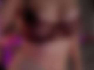 Live cam show with Casey - Oil on CamSextacy